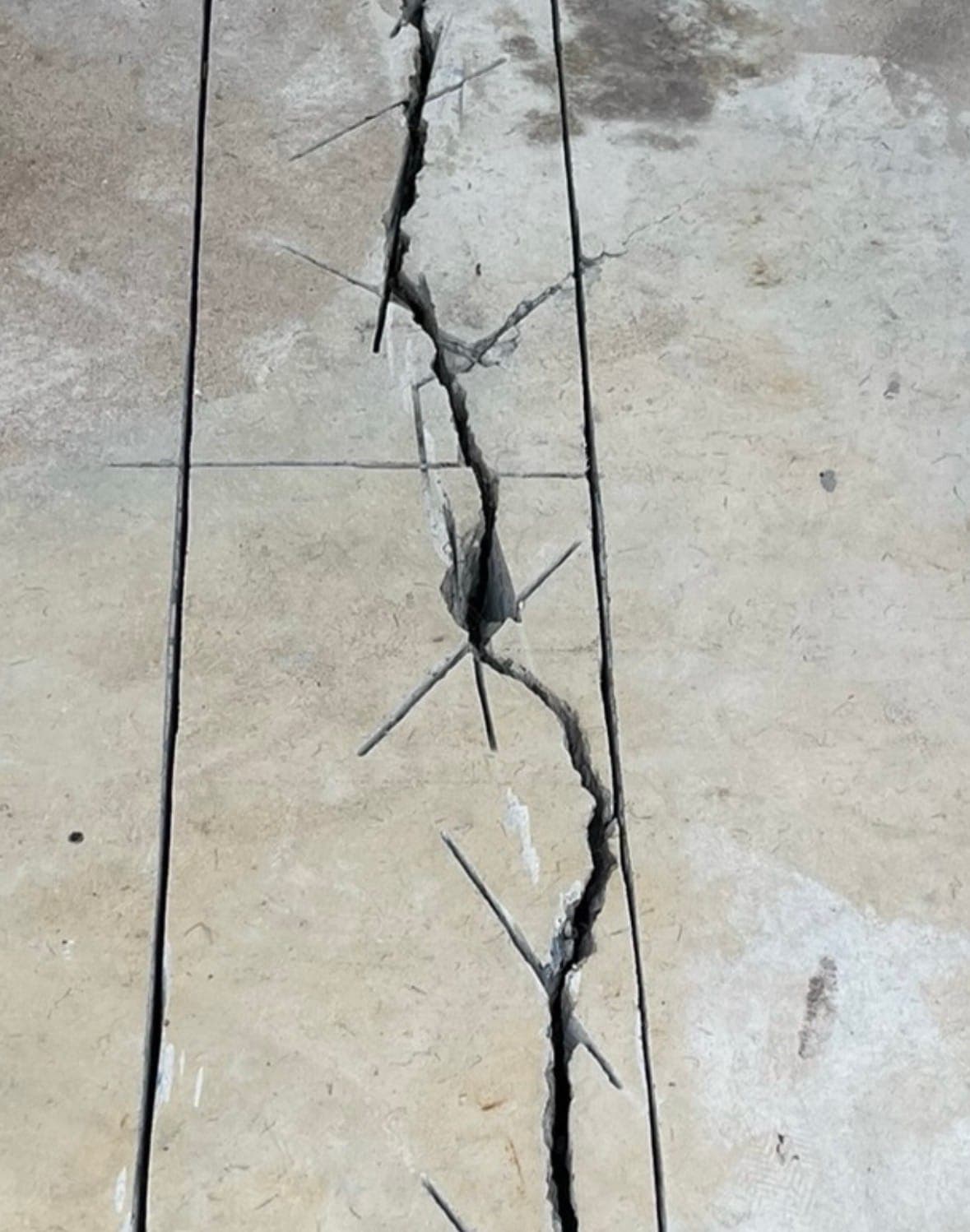 Close view of transverse cuts across Greenacre crack