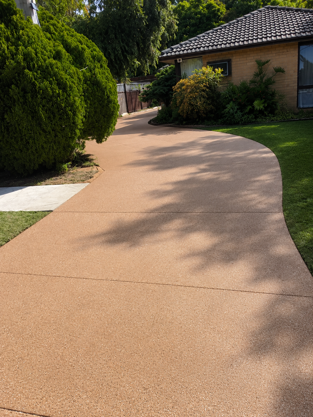 Single Colour Spray Crete Driveway
